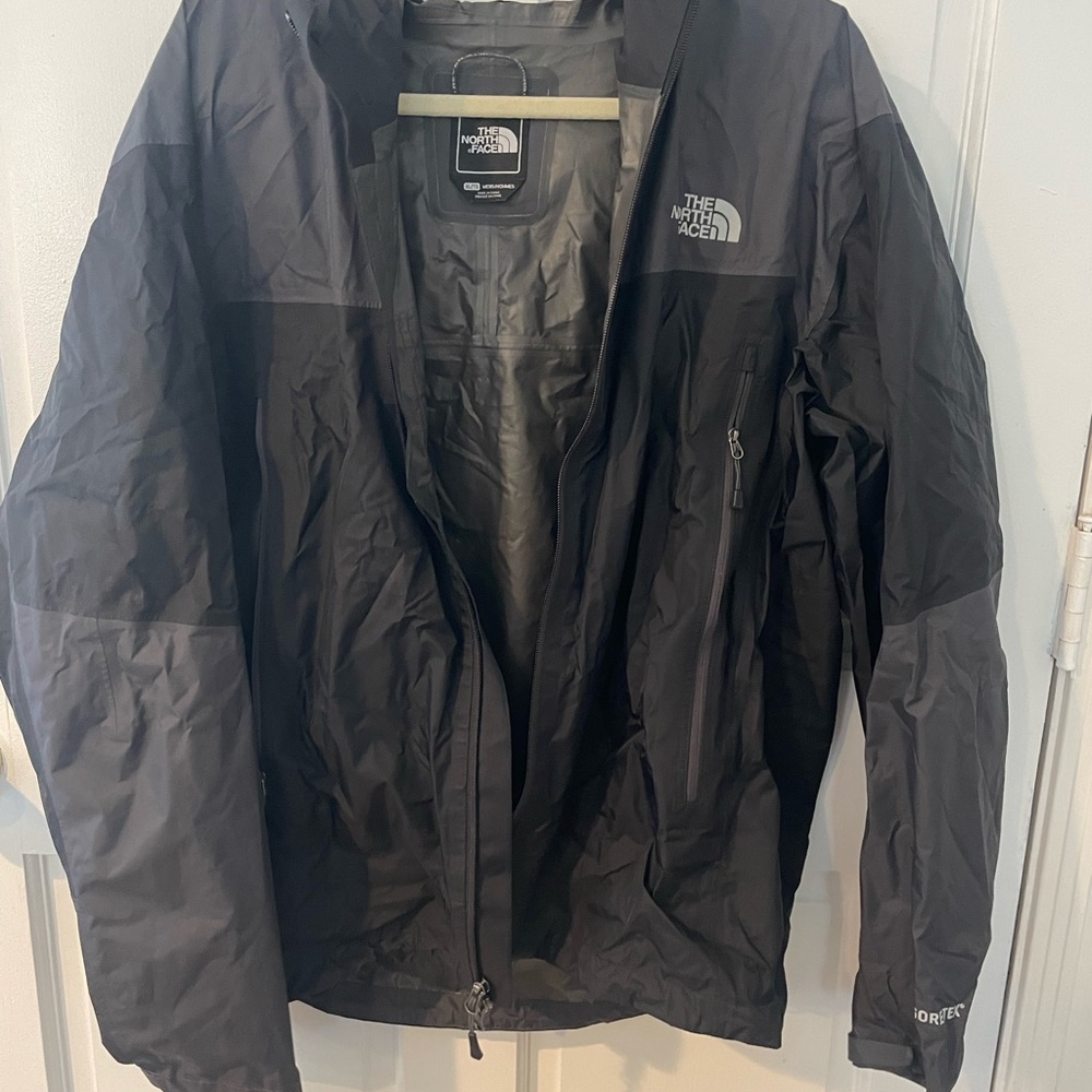 The North Face Black Performance Jacket for Outdoor Enthusiasts